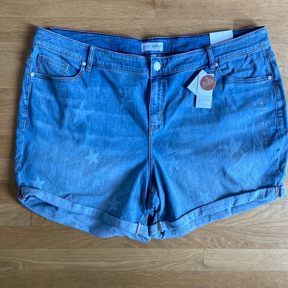 LANE BRYANT SIGNATURE FIT FLEX DENIM SHORTS STARS PLUS BOYFRIEND MIDI 22 NEW